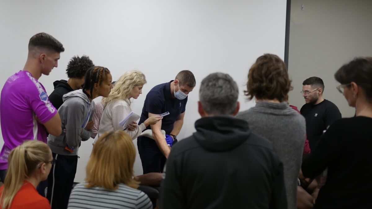 Hands-On Treatment At A Go-To Therapist Mentorship Refresher CPD Course